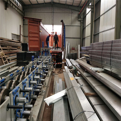 الصين دعامات دعم للجدار الفولاذي المجلفن عالي القوة 1.5 مم - 3 مم المزود
